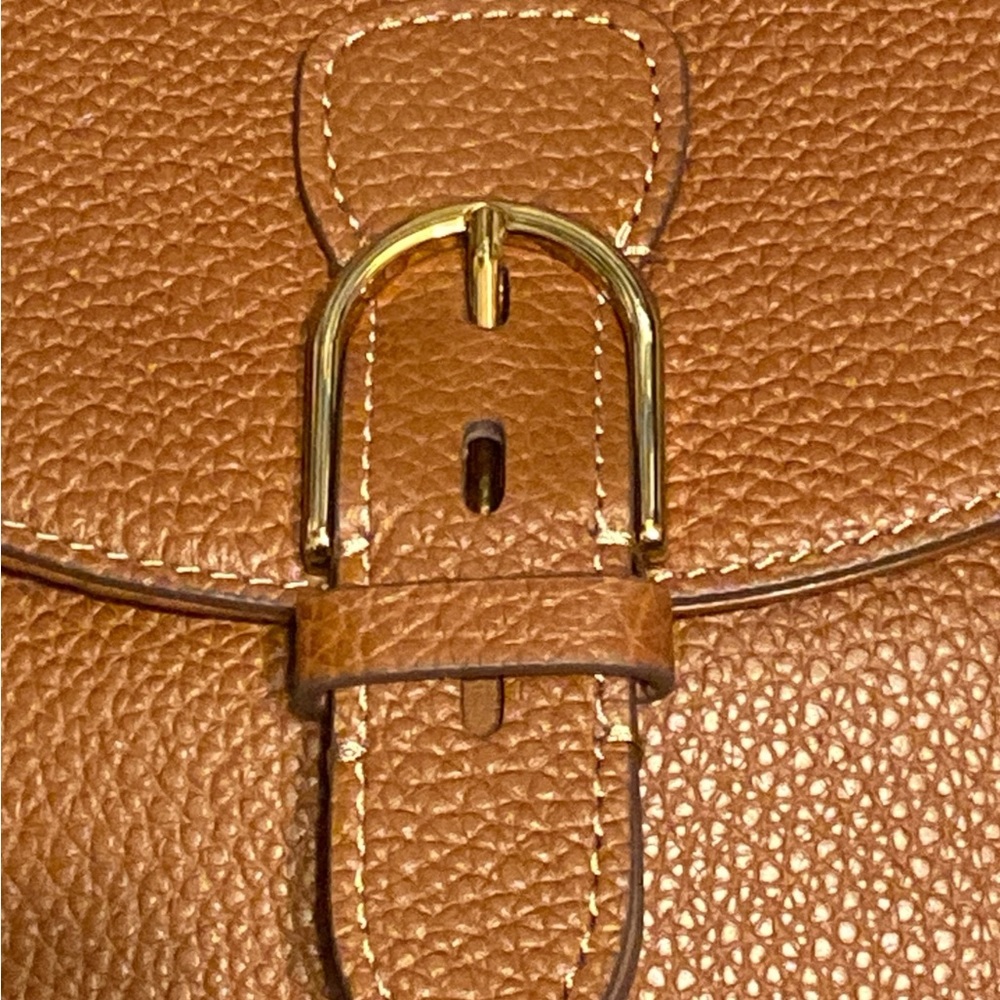 Fossil Tan Leather Crossbody Bag with Buckle Closure - Picture 2 of 6